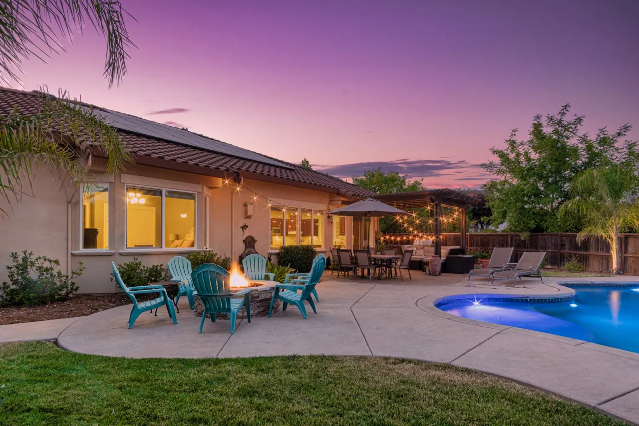 Twilight Real Estate Photography sample 8